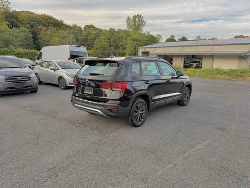 Used 2024 Volkswagen Taos S image 7