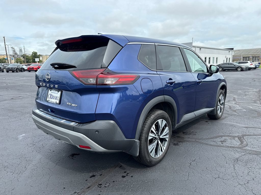 Used 2023 Nissan Rogue SV AWD/4WD image 7