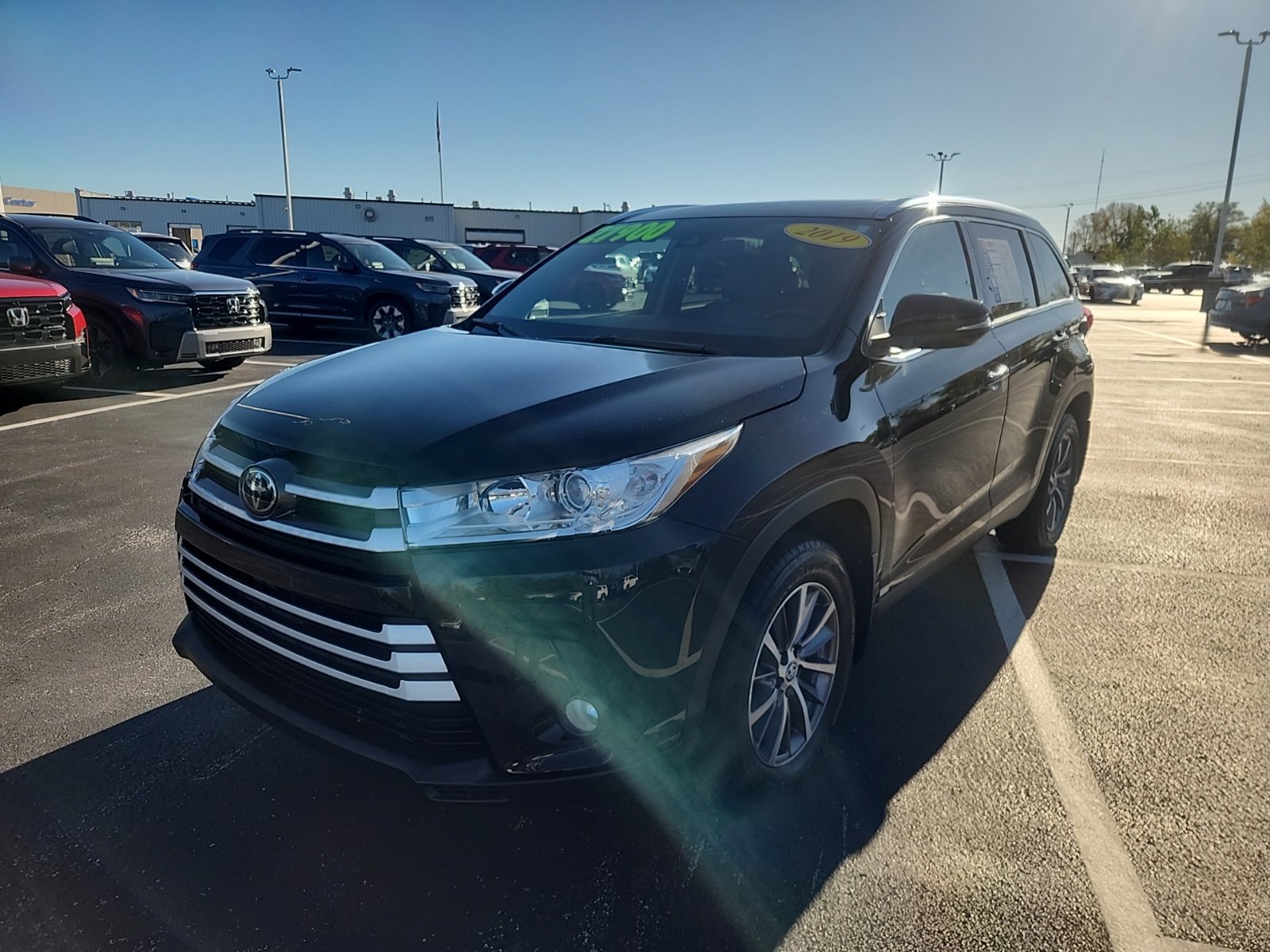Used 2019 Toyota Highlander XLE AWD/4WD image 7