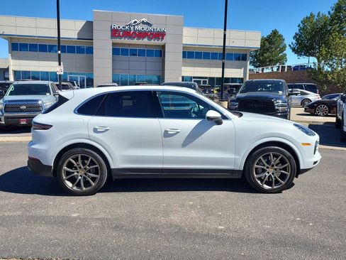Used 2023 Porsche Cayenne S w/ Premium Package Plus AWD/4WD image 3