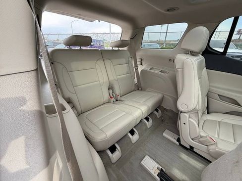 Used 2021 GMC Acadia Denali w/ Denali Ultimate Package image 18