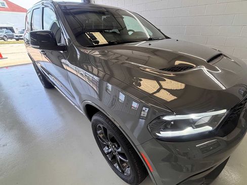 Used 2023 Dodge Durango GT AWD/4WD image 3