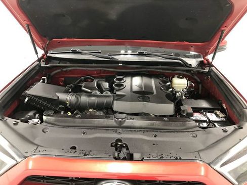 Used 2018 Toyota 4Runner SR5 Premium AWD/4WD image 24