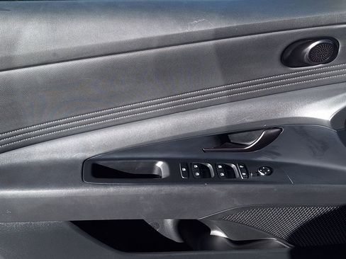 New 2025 Hyundai Elantra Sport image 9