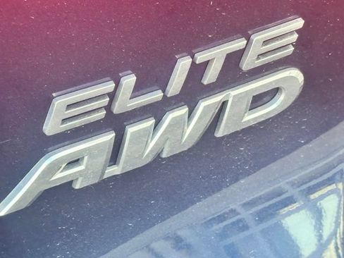 Used 2017 Honda Pilot Elite image 4