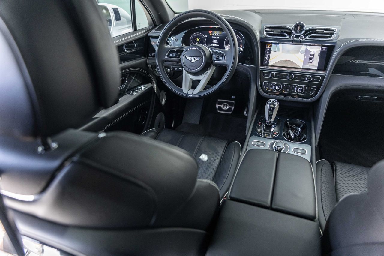 Certified 2023 Bentley Bentayga Extended Wheelbase AWD/4WD image 52