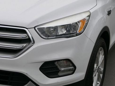 Used 2017 Ford Escape SE image 10