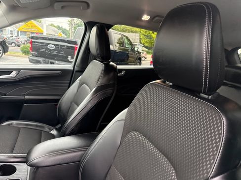 Used 2026 Ford Escape SE FWD image 21