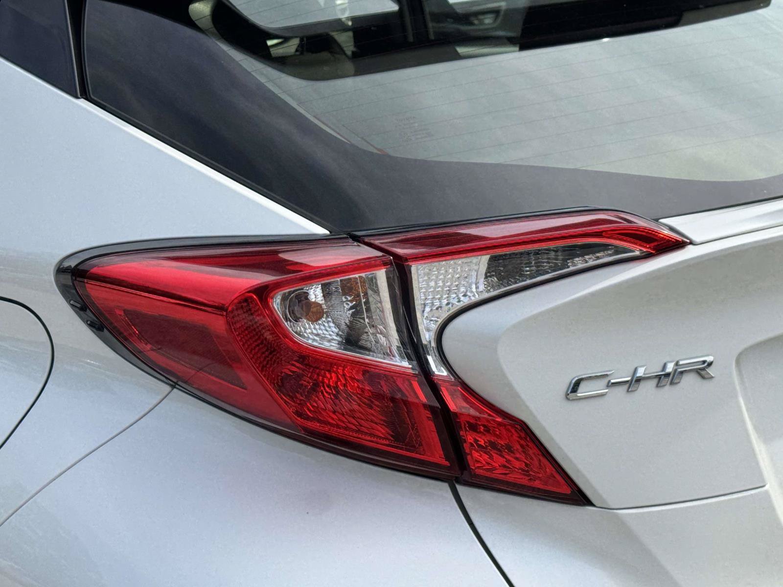 Used 2019 Toyota C-HR LE FWD image 8