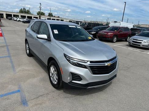 Used 2022 Chevrolet Equinox LT w/ LPO, Floor Liner Package AWD/4WD image 28