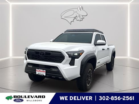 Used 2024 Toyota Tacoma TRD Off-Road AWD/4WD image 1