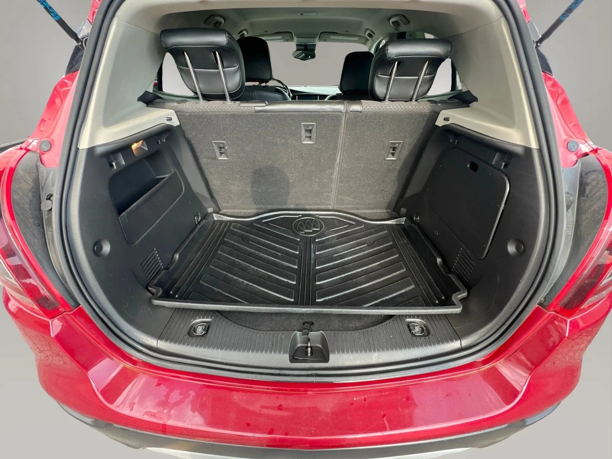 Used 2019 Buick Encore Preferred AWD/4WD image 14