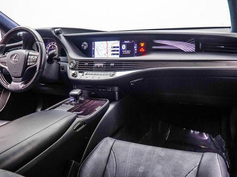 Used 2018 Lexus LS 500 w/ Interior Upgrade Package RWD image 20