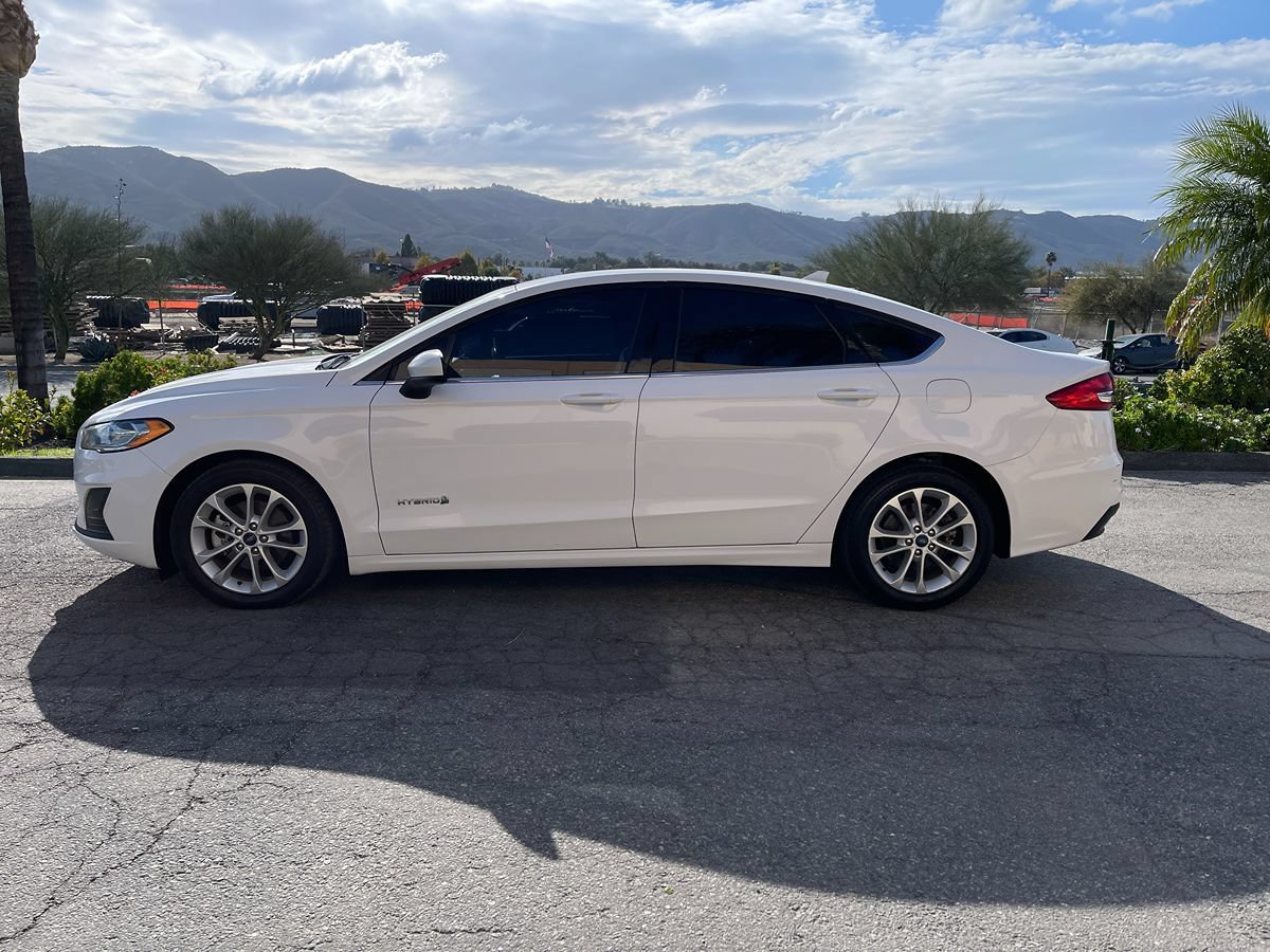 Used 2019 Ford Fusion SE FWD image 9