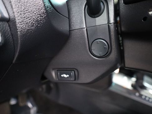 Used 2016 Ford Explorer Limited image 27