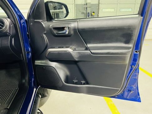 Used 2023 Toyota Tacoma Limited image 38