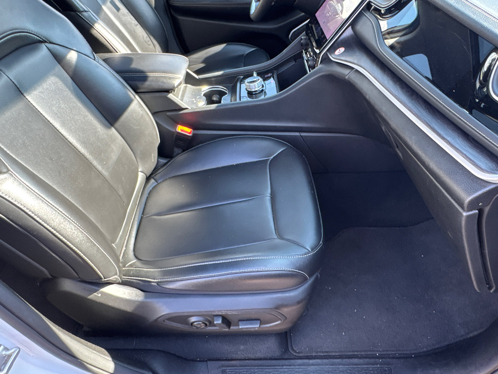 Used 2024 Jeep Grand Cherokee Limited 4xe AWD/4WD image 16