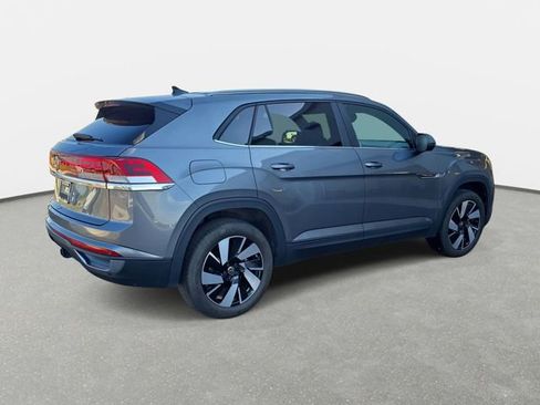 Used 2025 Volkswagen Atlas Cross Sport SE FWD image 5