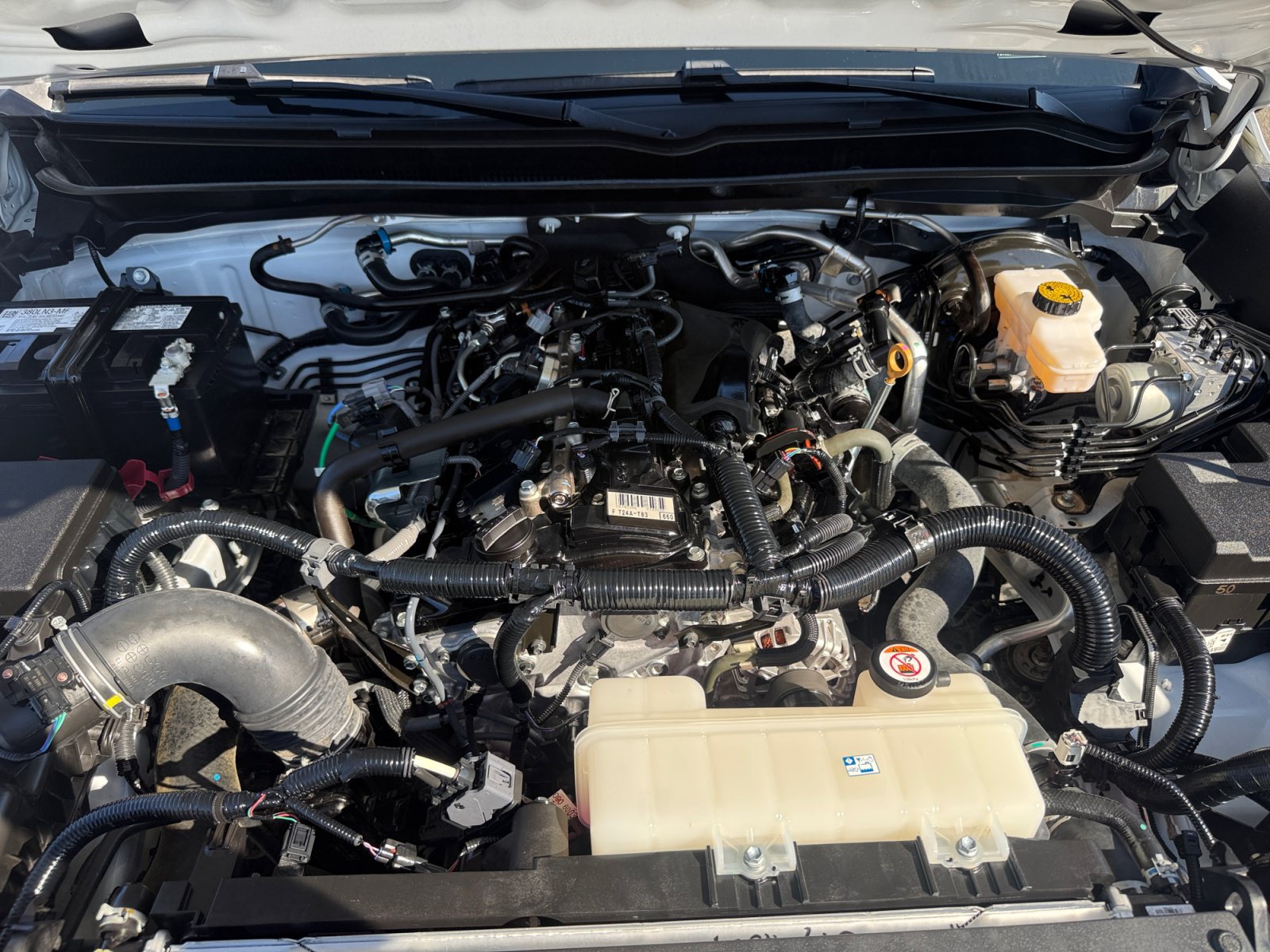 Used 2024 Toyota Tacoma SR5 AWD/4WD image 32