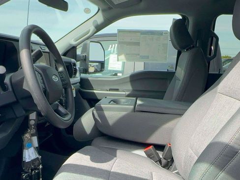 New 2026 Ford F250 4x4 Crew Cab Super Duty image 13