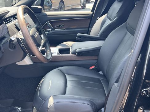 Used 2025 Land Rover Range Rover Autobiography AWD/4WD image 10
