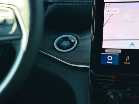 New 2025 Jeep Grand Cherokee L Limited image 25