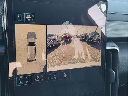 New 2026 GMC Acadia AT4 w/ Luxury Package image 18