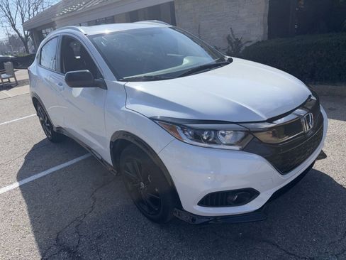 Used 2021 Honda HR-V Sport image 5