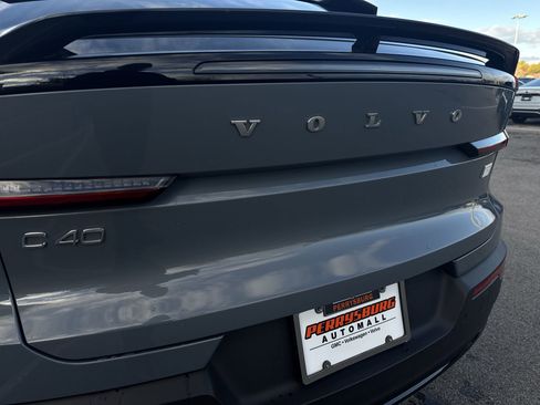 Used 2023 Volvo C40 P8 Recharge Ultimate image 31