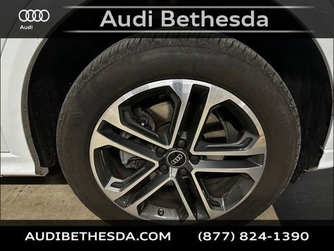Certified 2025 Audi Q5 2.0T Premium Plus w/ Premium Plus image 9