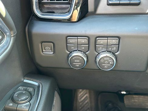 Used 2023 GMC Sierra 1500 Denali w/ Technology Package image 35