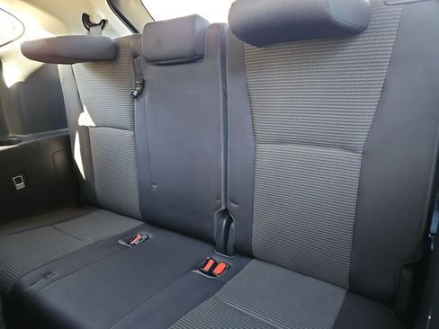 Used 2023 Toyota Highlander L FWD image 20