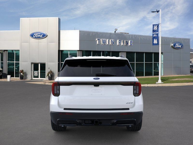 New 2026 Ford Explorer ST-Line w/ ST-Line Street Pack AWD/4WD image 5