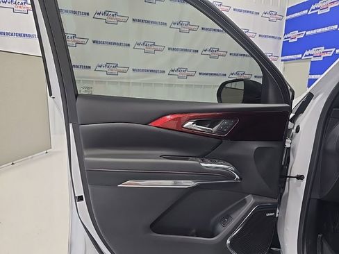 Used 2024 Chevrolet Traverse RS w/ LPO, Floor Liner Package image 12