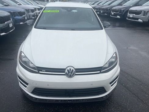 Used 2017 Volkswagen Golf R 4-Door image 2