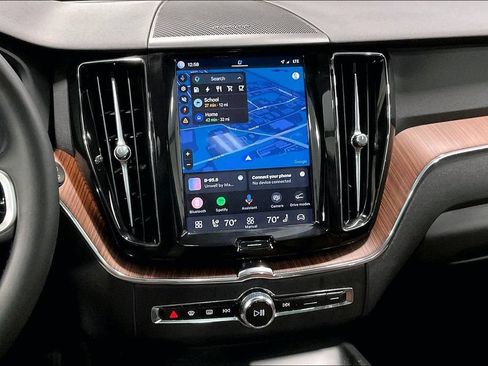 Certified 2025 Volvo XC60 T8 Plus w/ Climate Package AWD/4WD image 9