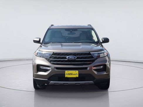 Used 2021 Ford Explorer XLT w/ Equipment Group 202A RWD image 3