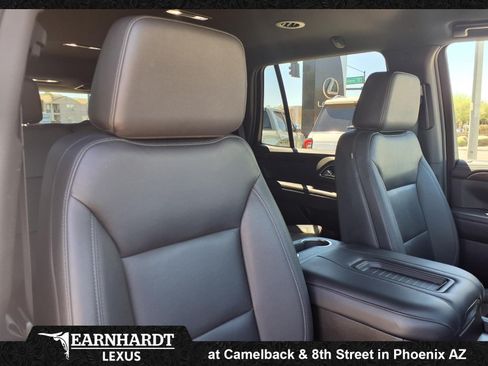 Used 2024 Chevrolet Tahoe LT w/ Luxury Package AWD/4WD image 10