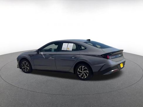 Used 2026 Hyundai Sonata Blue FWD image 10