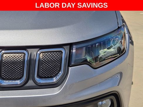 Used 2022 Jeep Compass Latitude AWD/4WD image 30