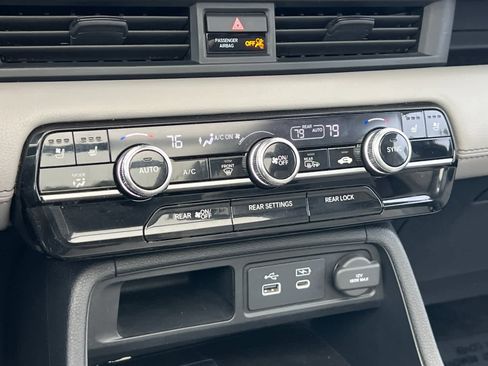 Used 2023 Honda Pilot Elite image 22