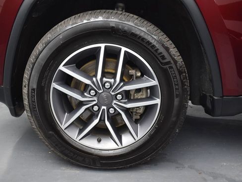 Used 2021 Jeep Grand Cherokee Limited image 8