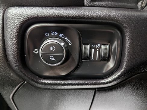 Used 2021 RAM 2500 Laramie w/ Night Edition image 16