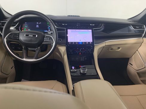 Used 2023 Jeep Grand Cherokee 4WD 4xe w/ Luxury Tech Group II image 35