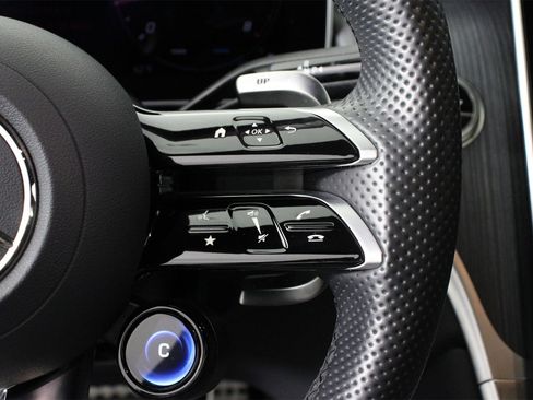 Used 2025 Mercedes-Benz GLC 43 AMG GLC 43 AMG image 11