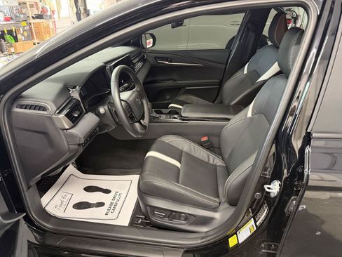 Used 2026 Toyota Camry SE FWD image 13