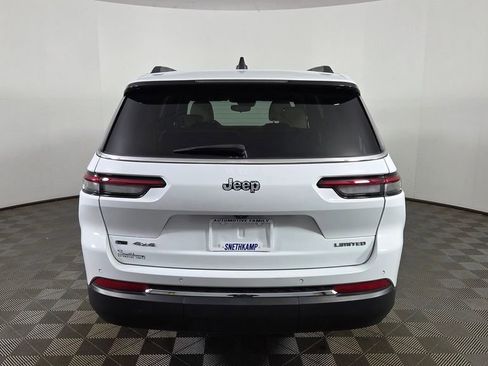 Used 2023 Jeep Grand Cherokee L Limited AWD/4WD image 12