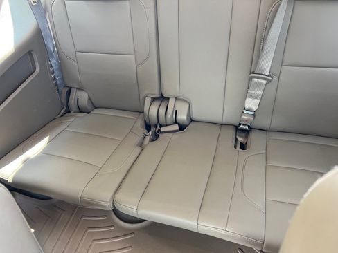 Used 2016 Chevrolet Tahoe LT RWD image 10