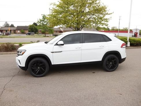 Used 2023 Volkswagen Atlas Cross Sport SE w/ Black Wheel Package AWD/4WD image 7