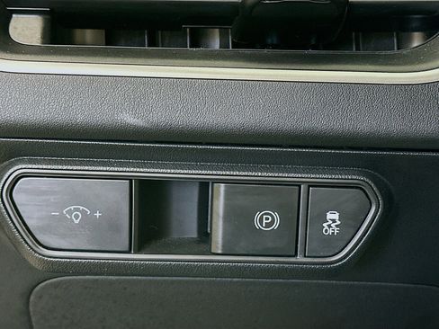 Used 2025 Kia K4 LXS image 17